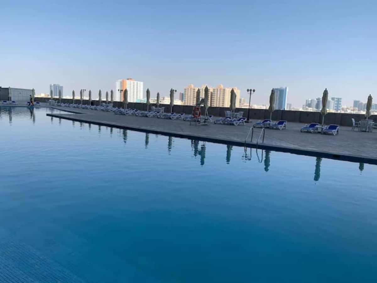 2 Bedroom Luxury Beach Apartment With Full Seaview Ajman Exterior photo