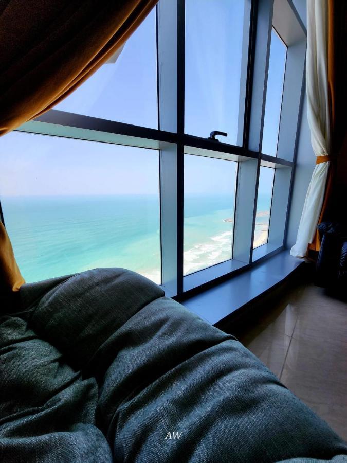 2 Bedroom Luxury Beach Apartment With Full Seaview Ajman Exterior photo